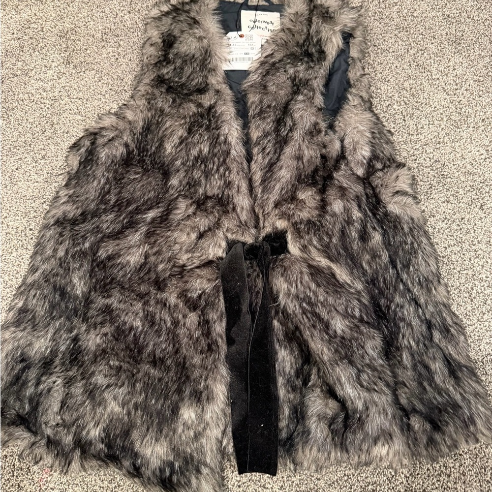 NWT Zara Faux Fur Vest with Black velvet Tie size 11/12